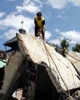 Indonesia Quake Reconstruction Cost Put At More Than 3 Billon Dollars