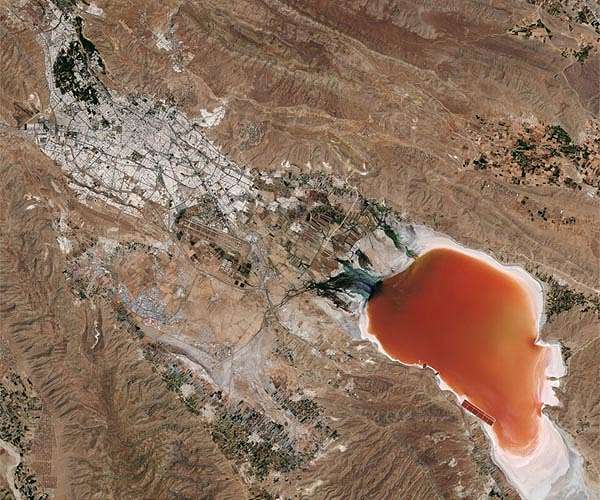 Earth from Space: Maharloo Lake