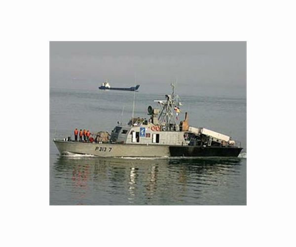 Iranian warship enters Red Sea: media