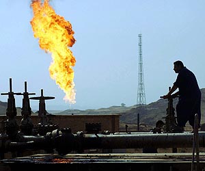 Violence Threatens to Thwart Iraqi Oil Resurgence