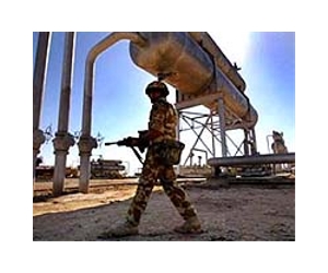Iraq bans security firms on oil fields