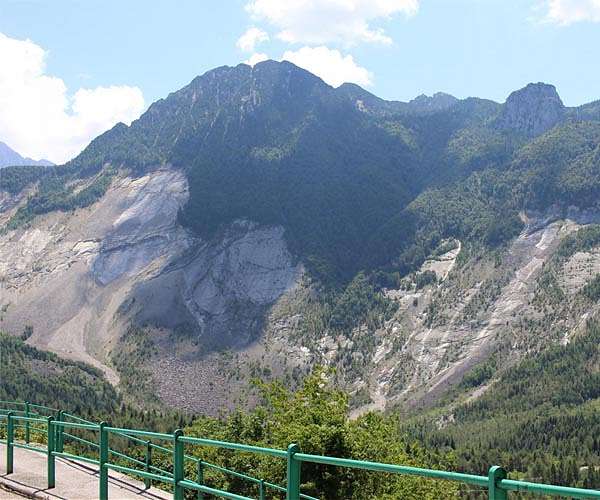 At least 16 killed in landslide in Georgia