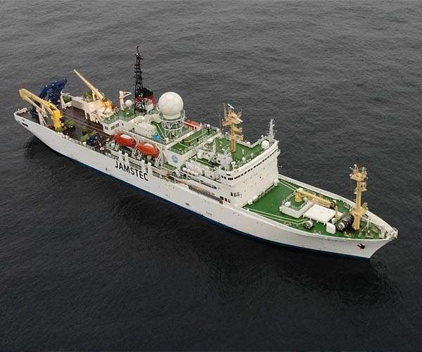 Japan's arctic ocean expedition advances climate modeling