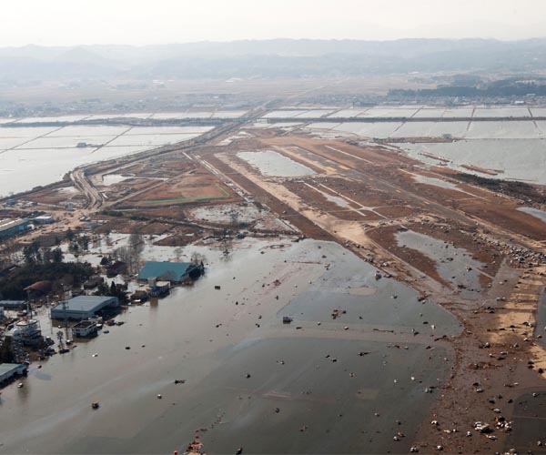 Floods, landslides hit central Japan; as Myanmar flood toll jumps to 384