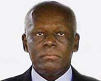 Angolan president heads to China as low oil price bites