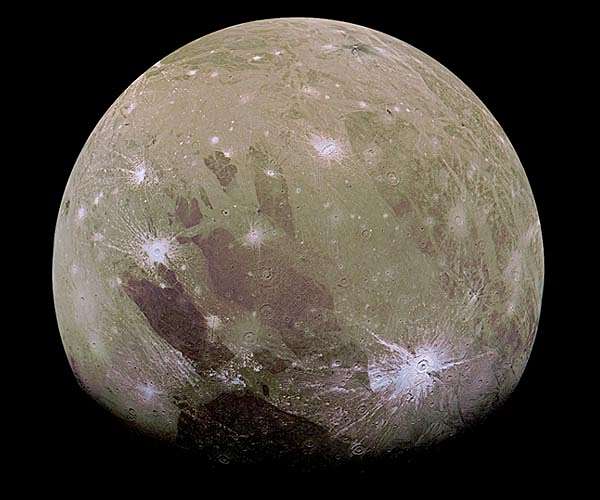 Newly discovered form of salty ice could exist on surface of extraterrestrial moons