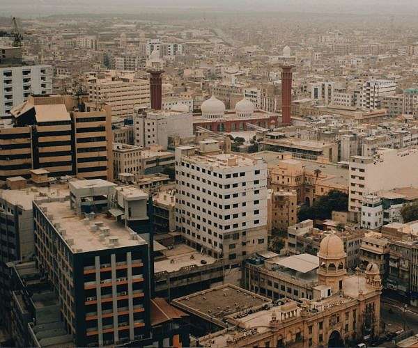 'Really suffocating': Pakistan emerges from record smog season