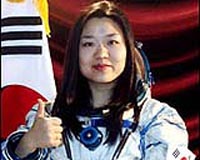 Korea's first astronaut hopes to make peace with North