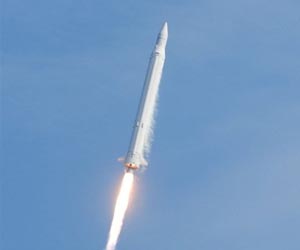 S.Korea rocket Naro-I blows up minutes after blast-off