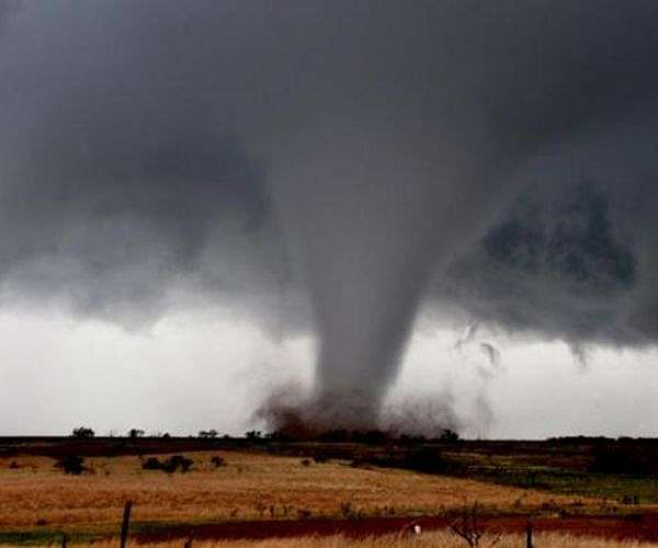 New twists on tornadoes: Earth scientist studies why U.S. has so many tornadoes