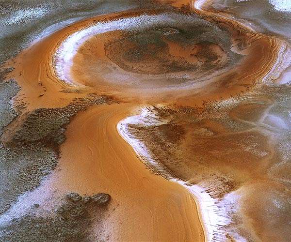 Frosty landscape captured at Mars' South Pole
