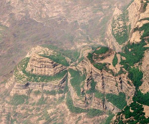 More than a meteorite: New clues about the demise of dinosaurs