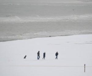 Europe cold snap claims hundreds of lives, disrupts travel