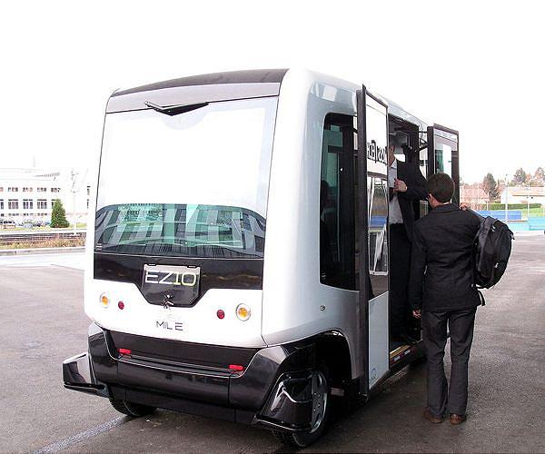 UK to roll out first driverless bus service