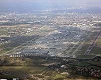 Climate campaigners plan Heathrow drone shutdown