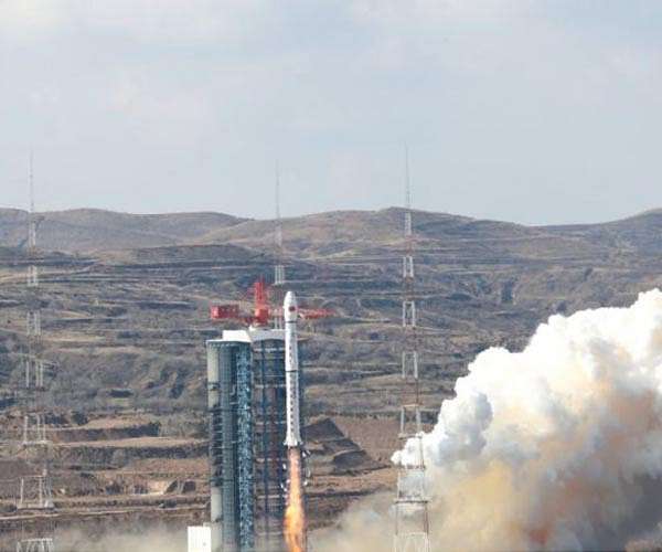China sends two environmental monitoring satellites into space