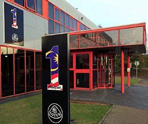 Trina Solar brings clean solar energy to Lotus F1 Team headquarters