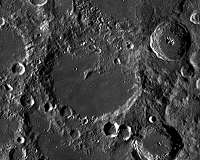 Modeling early meteorite impacts on the moon