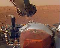 NASA's Mars InSight Flexes Its Arm