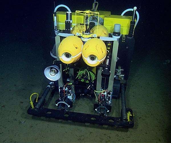 Autonomous robotic rover monitors deep-sea carbon cycle and climate change
