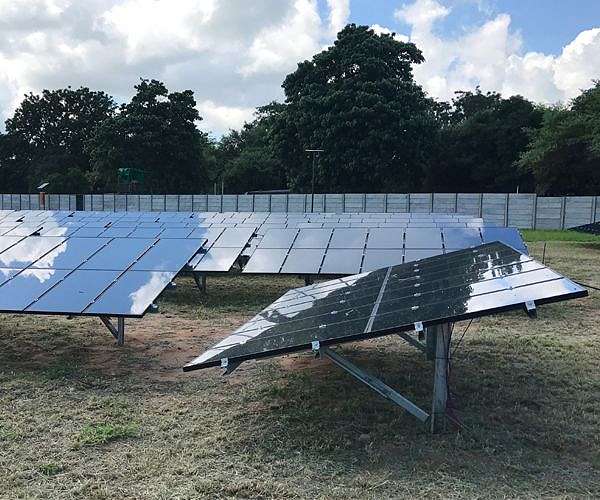 Zimbabwe holds talks over plan to take half carbon credit revenue