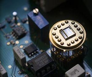 Revisiting quantum effects in MEMS