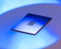 Molecular electronics scientists shatter 'impossible' record