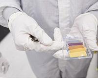Hands on: Crafting ultrathin color coatings