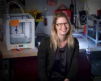 Changing the color of 3-D printed objects