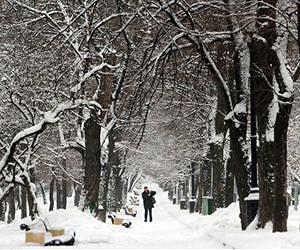 White Christmas for Moscow while south Europe sweats