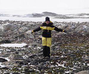 Divide the Antarctic to protect native species, propose experts