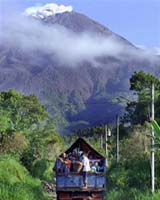 More seek shelter from simmering Indonesian volcano