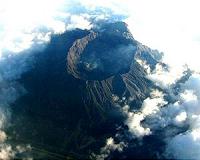 Volcanoes shut Indonesian airports during holiday rush