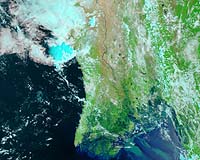 Analysis: Cyclone shows nature's power