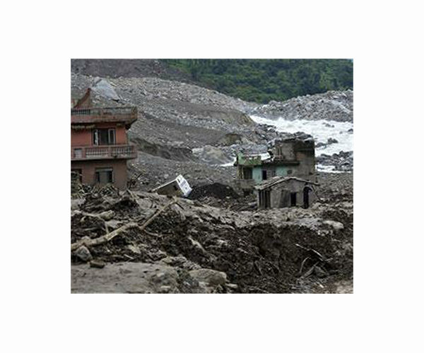 11 soldiers dead, 11 missing in Vietnam after second big landslide in days