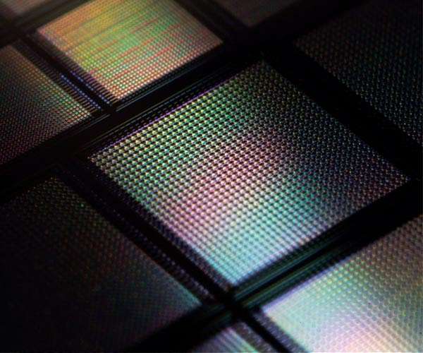 New wafer-scale memristor integration advances prospects for brain-inspired AI chips