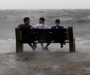 Hurricane Isaac batters New Orleans