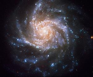 Snowflake-Shaped Galaxy From Hubble Helps Ring In New Year