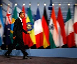 Team Obama marks crisis anniversary with bid for credit