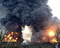 Massive Explosions Hit Key British Oil Depot, Hurt 43