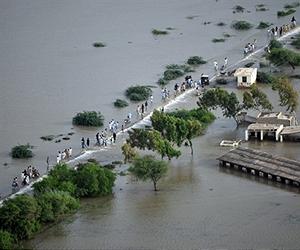 Pakistan taxes own citizens to raise money for flood relief