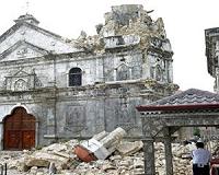 Prayers in the crossfire of deadly Philippine urban battle
