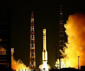 Proton-M With Arabsat-5 telecoms Satellite Blasts Off From Baikonur