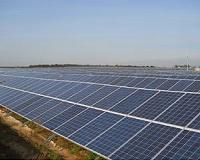 Sea of solar panels turns Mexican desert green