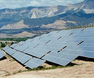 Obama vows no backing down on clean energy