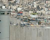 Lost Israel troops stray into camp, sparking bloody clashes