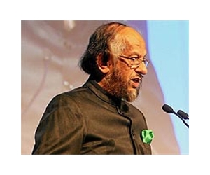 IPCC chief defends panel in Himalaya glacier fiasco