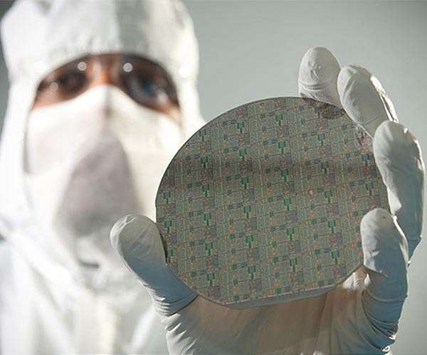 AI comes down from the cloud as chips get smarter