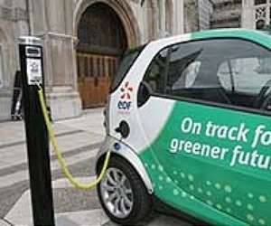 Can electric cars win over the mass market?