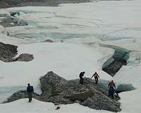 Arctic river ice deposits rapidly disappearing